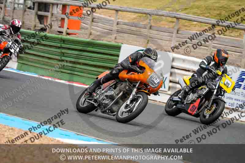 Vintage motorcycle club;eventdigitalimages;mallory park;mallory park trackday photographs;no limits trackdays;peter wileman photography;trackday digital images;trackday photos;vmcc festival 1000 bikes photographs